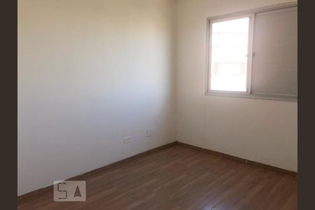 Apartamento à venda com 70m², 3 quartos e 2 vagasQuarto 2