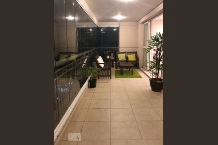 Apartamento à venda com 196m², 3 quartos e 3 vagasVaranda da Sala