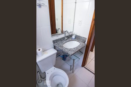 Apartamento à venda com 80m², 2 quartos e 2 vagas Apartamento à venda com 80m², 2 quartos e 2 vagasBanheiro