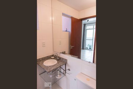 Apartamento à venda com 80m², 2 quartos e 2 vagas Apartamento à venda com 80m², 2 quartos e 2 vagasBanheiro