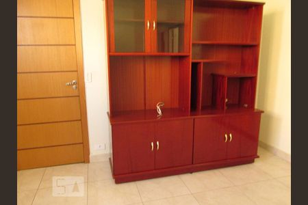 Sala de apartamento para alugar com 3 quartos, 76m² em Setor Bueno, Goiânia