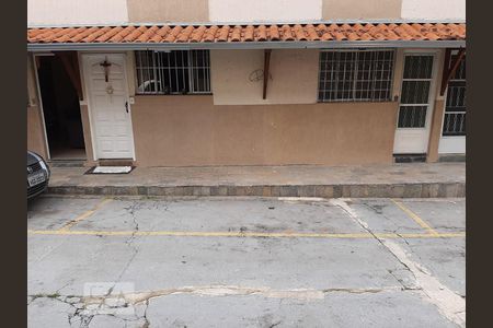 Garagem de casa à venda com 2 quartos, 70m² em Vila Cloris, Belo Horizonte