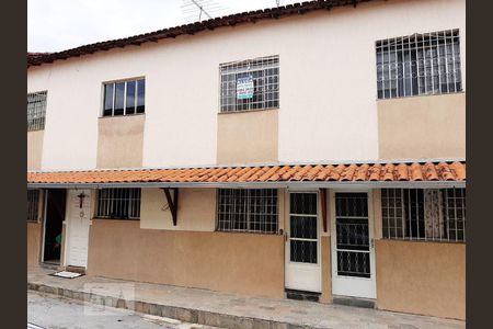Fachada de casa à venda com 2 quartos, 70m² em Vila Cloris, Belo Horizonte