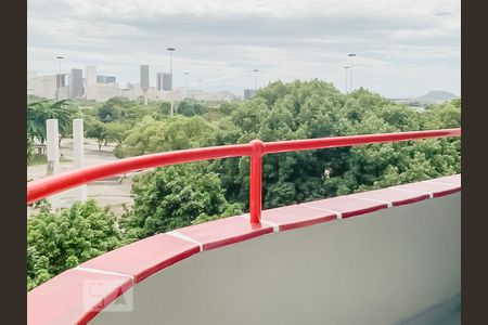 Varanda de kitnet/studio para alugar com 1 quarto, 28m² em Glória, Rio de Janeiro