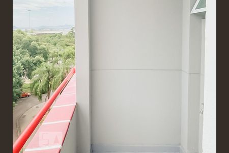 Varanda de kitnet/studio para alugar com 1 quarto, 28m² em Glória, Rio de Janeiro