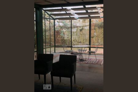 Casa para alugar com 440m², 4 quartos e 3 vagas Casa para alugar com 440m², 4 quartos e 3 vagasSala