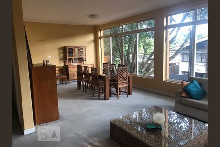 Casa para alugar com 440m², 4 quartos e 3 vagas Casa para alugar com 440m², 4 quartos e 3 vagasSala Jantar