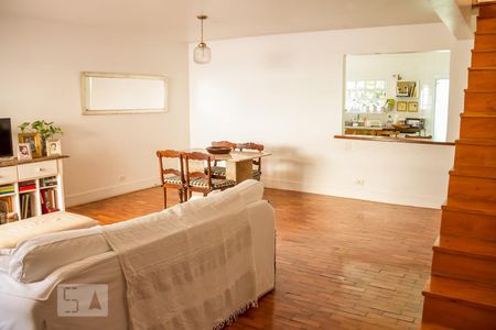Sala de casa para alugar com 3 quartos, 146m² em Jardim das Acácias, São Paulo