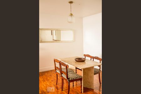 Sala de casa para alugar com 3 quartos, 146m² em Jardim das Acácias, São Paulo