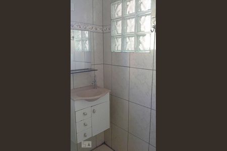 Casa à venda com 140m², 3 quartos e 2 vagasBanheiro