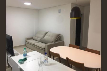 Sala de apartamento à venda com 2 quartos, 70m² em Setor Bueno, Goiânia