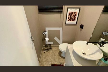 Lavabo de apartamento para alugar com 3 quartos, 115m² em Sumaré, São Paulo