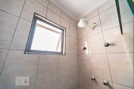 Apartamento à venda com 135m², 2 quartos e 2 vagasChuveiro Banheiro do Quarto 2