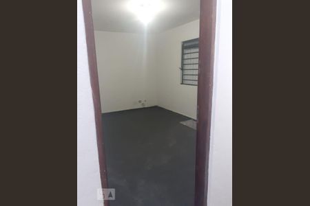 Quarto de casa para alugar com 2 quartos, 80m² em Quitaúna, Osasco