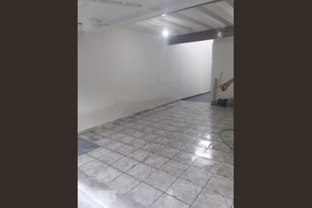 Garagem de casa para alugar com 2 quartos, 80m² em Quitaúna, Osasco