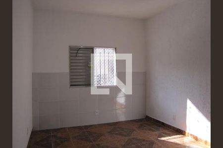 Quarto 2 de casa para alugar com 2 quartos, 60m² em Vila Paranaguá, São Paulo