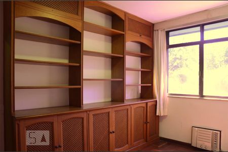 Apartamento à venda com 210m², 4 quartos e 3 vagasQuarto 02