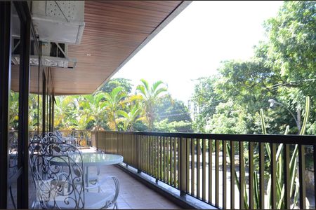 Varanda de apartamento à venda com 4 quartos, 210m² em Barra da Tijuca, Rio de Janeiro