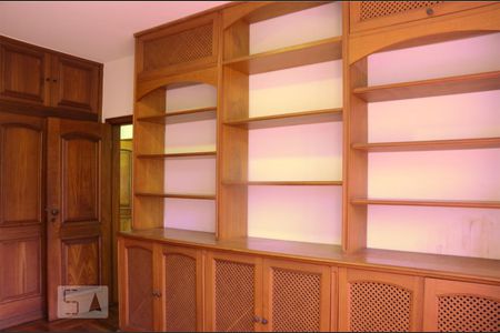 Apartamento à venda com 210m², 4 quartos e 3 vagasQuarto 02