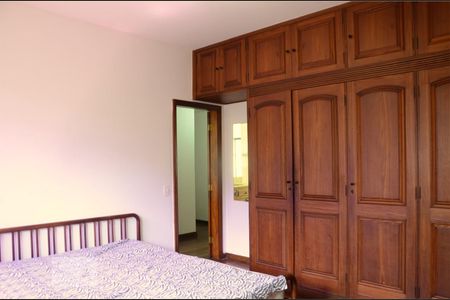 Apartamento à venda com 210m², 4 quartos e 3 vagasQuarto 01