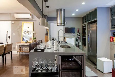 Apartamento para alugar com 130m², 3 quartos e 1 vaga Apartamento para alugar com 130m², 3 quartos e 1 vagaCozinha