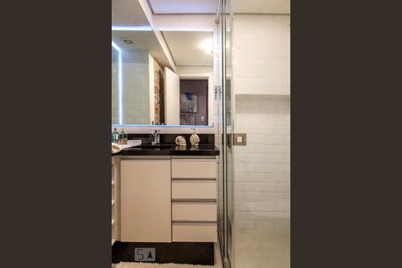 Apartamento para alugar com 130m², 3 quartos e 1 vaga Apartamento para alugar com 130m², 3 quartos e 1 vagaBanheiro