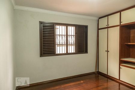 Quarto 1 de casa para alugar com 3 quartos, 205m² em Vila Nhocune, São Paulo