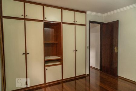 Quarto 1 de casa para alugar com 3 quartos, 205m² em Vila Nhocune, São Paulo