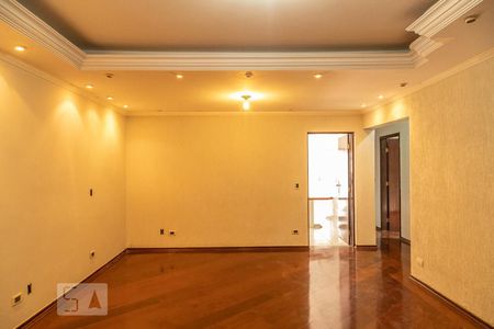 Sala de casa para alugar com 3 quartos, 205m² em Vila Nhocune, São Paulo