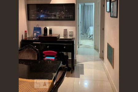 Apartamento à venda com 83m², 3 quartos e 2 vagasDetalhe da Sala