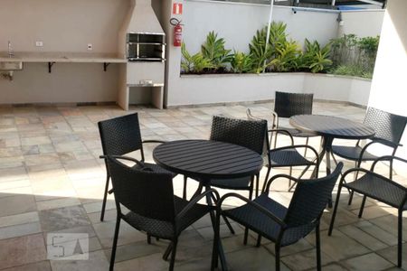 Apartamento à venda com 56m², 2 quartos e sem vagaÁrea comum