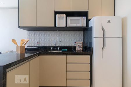 Cozinha de kitnet/studio para alugar com 1 quarto, 27m² em Bethaville I, Barueri