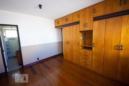Suíte de apartamento para alugar com 2 quartos, 80m² em Ingá, Niterói