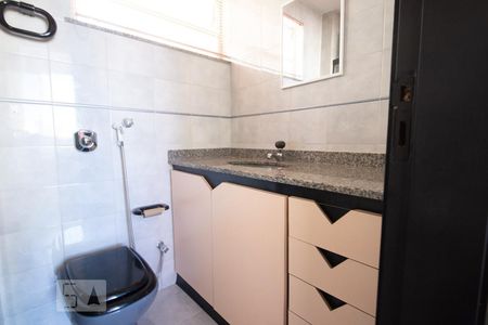 Banheiro Social de apartamento para alugar com 2 quartos, 80m² em Ingá, Niterói