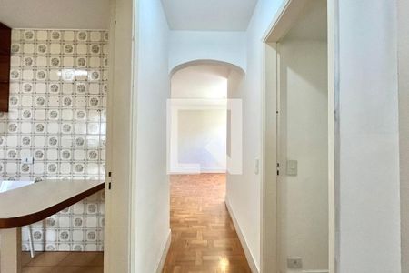 Corredor de apartamento à venda com 2 quartos, 60m² em Vila Paulista, São Paulo