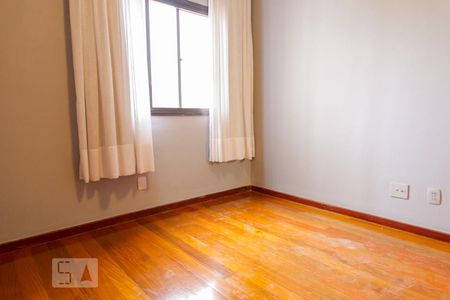 Apartamento à venda com 130m², 3 quartos e 2 vagasQuarto 2