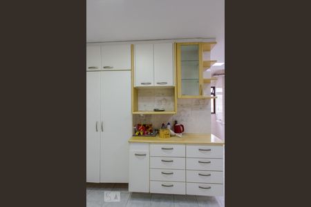 Apartamento à venda com 130m², 3 quartos e 2 vagasCozinha