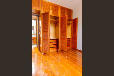 Apartamento à venda com 130m², 3 quartos e 2 vagasQuarto 2