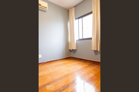 Apartamento à venda com 130m², 3 quartos e 2 vagasQuarto 1