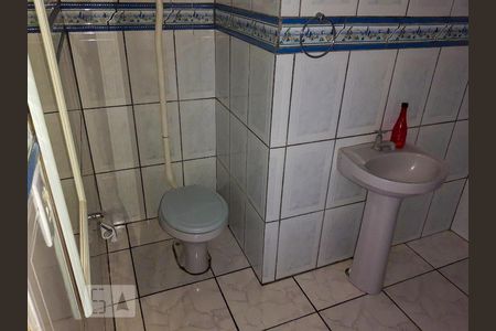 Casa à venda com 197m², 4 quartos e sem vagaBanheiro 2