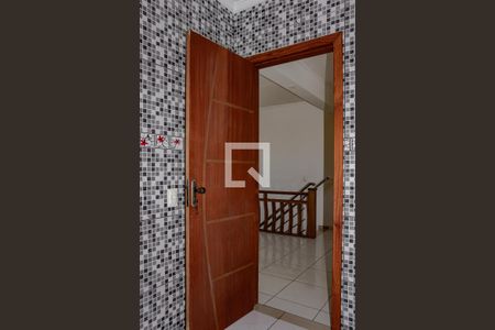 Casa à venda com 197m², 4 quartos e 3 vagasBanheiro 2