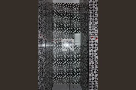 Casa à venda com 197m², 4 quartos e 3 vagasBanheiro 2