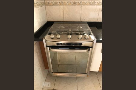 Detalhe da cozinha de casa para alugar com 3 quartos, 128m² em Jardim Taboão, São Paulo