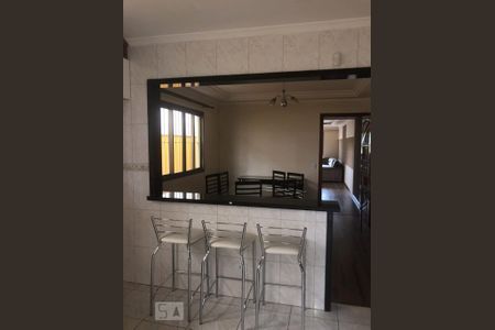 Casa para alugar com 128m², 3 quartos e 4 vagas Casa para alugar com 128m², 3 quartos e 4 vagasCozinha