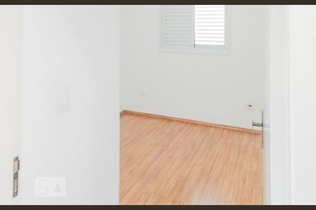 Quarto de apartamento para alugar com 3 quartos, 80m² em Vila Osasco, Osasco