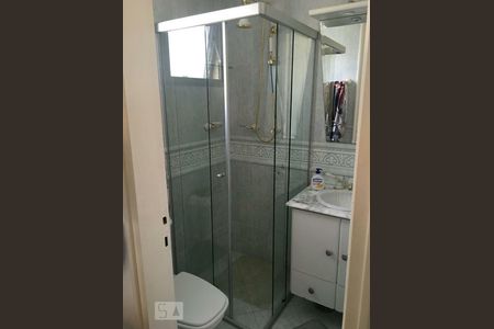 Apartamento para alugar com 100m², 3 quartos e 2 vagasDetalhe do Banheiro da Suite