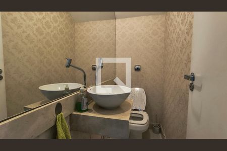 Lavabo de casa de condomínio para alugar com 4 quartos, 275m² em Barra da Tijuca, Rio de Janeiro