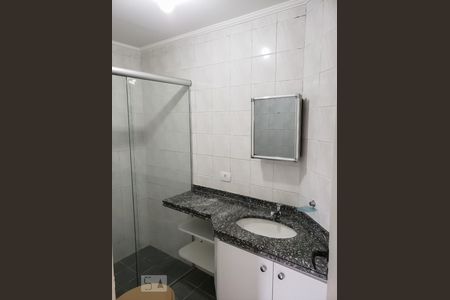 Banheiro de apartamento para alugar com 1 quarto, 42m² em Aclimação, São Paulo