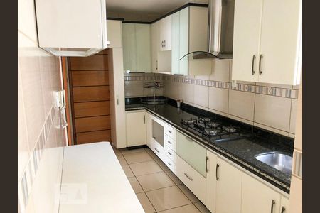 Cozinha de apartamento para alugar com 4 quartos, 87m² em Jardim Goiás, Goiânia