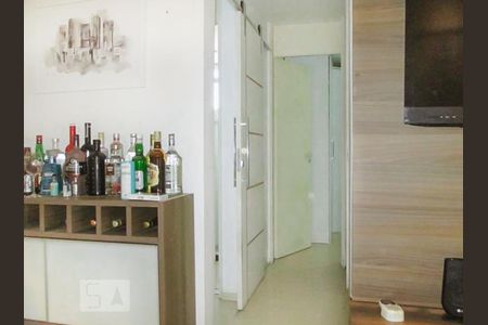 Corredor de apartamento para alugar com 2 quartos, 52m² em Anil, Rio de Janeiro